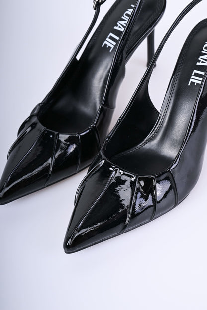 Décolleté slingback con nervature